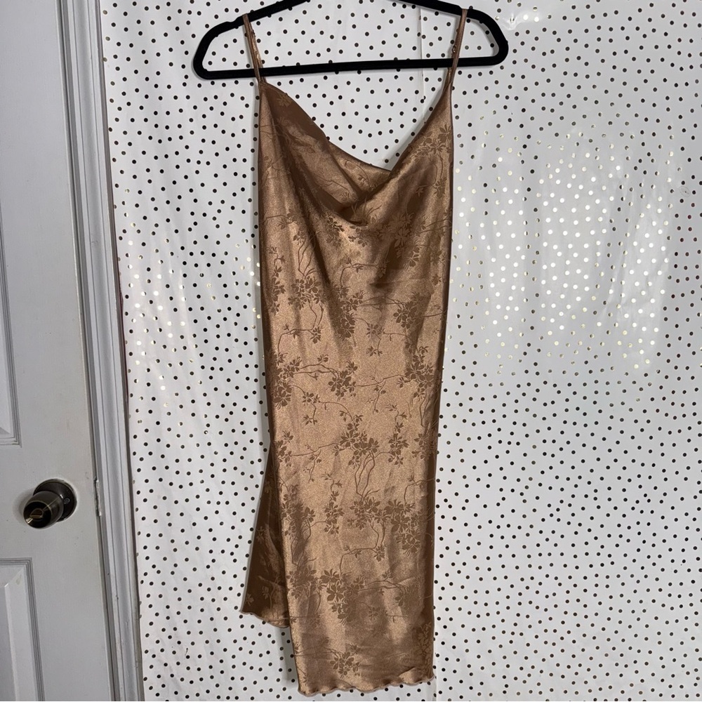 Elegant Floral Slip Dress - Picture 2 of 7